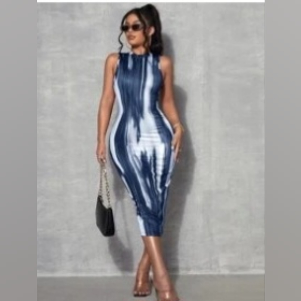 NWOT Blue abstract print sleeveless fitted dress -Large